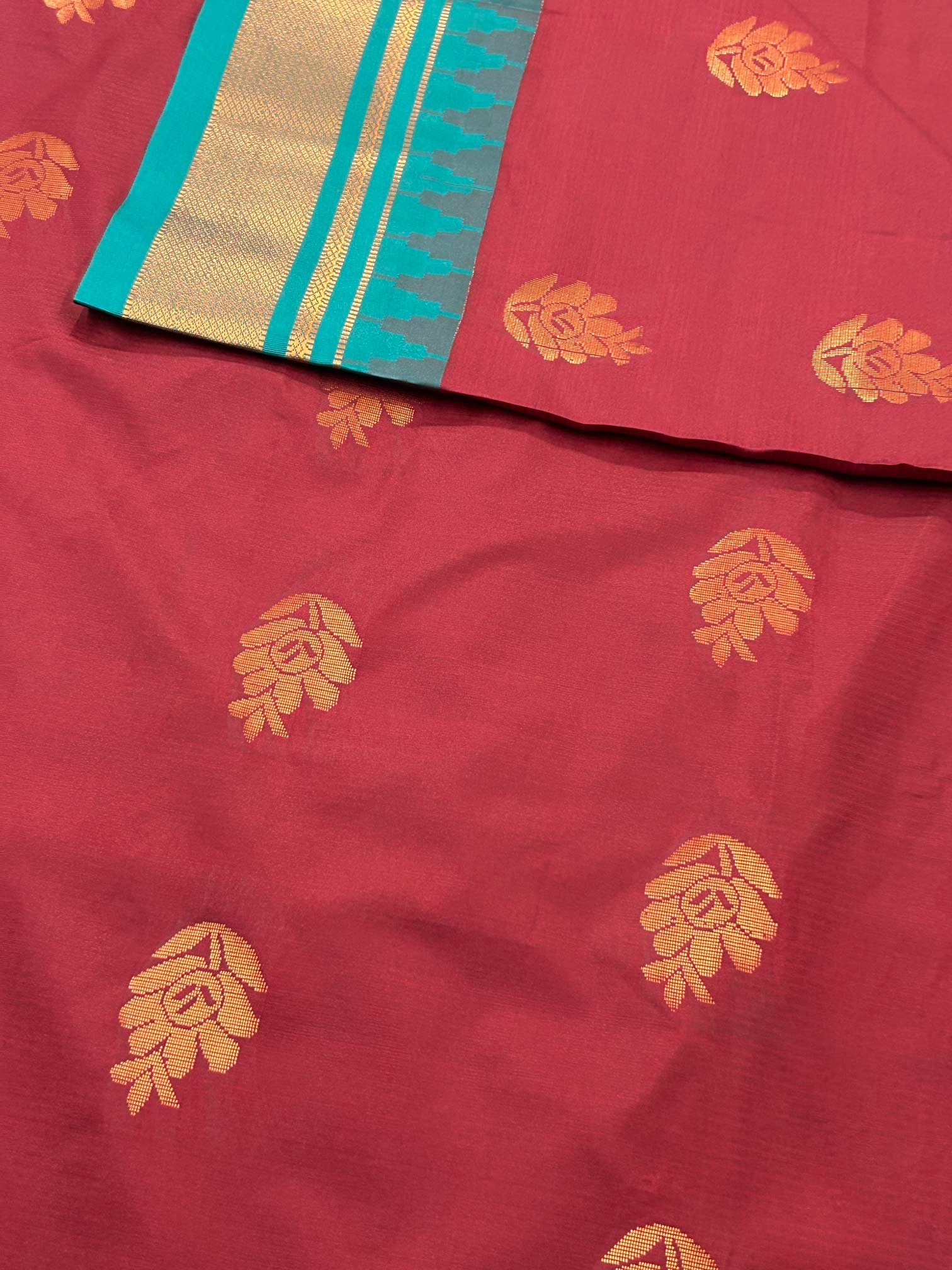 Red Temptation Kalyani Soft Silk Saree(2)